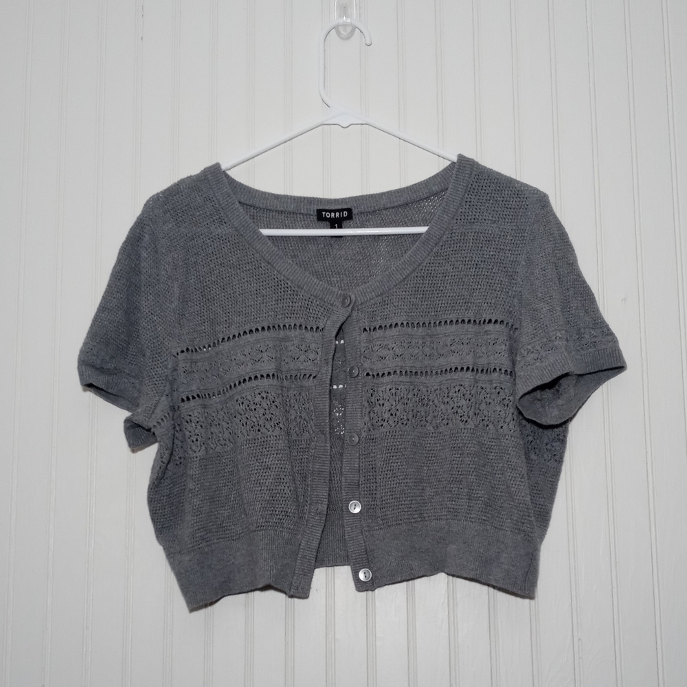 Torrid cropped cardigan size 1